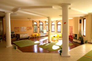 Частна детска градина Лапину