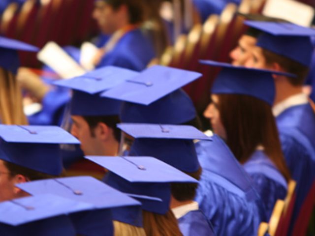 „Учи, мама, за да не работиш“ – шеговито или не точно така са казвали някои жени през миналия вече двайсети век. Ако учим децата си на това, че образованието е формалност, допускаме огромна грешка.