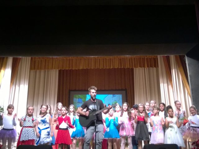 Училищен празник